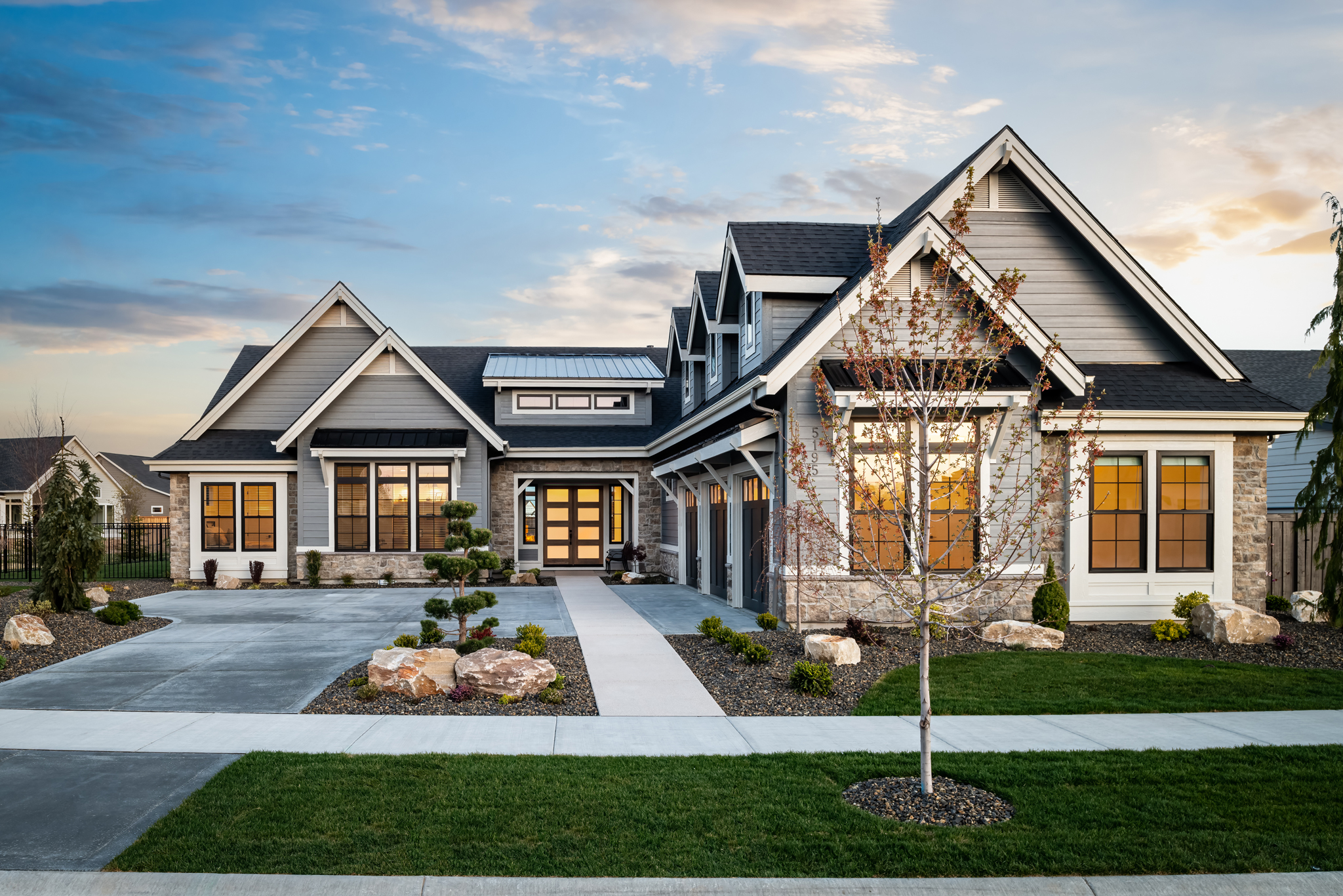 assets black siding house 1675192072
